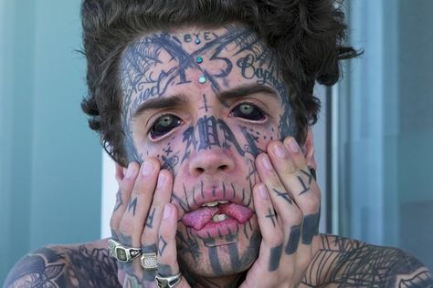 22-year-old tattoo addict got his eyeballs inked Eyeball Tattoos, Eyebrow Tattoo Removal, Doe Tattoo, Eyeball Tattoo, Tattoo Removal Cost, Laser Removal, Laser Tattoo, Old Tattoos, Laser Tattoo Removal