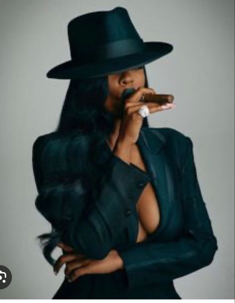 Kash Doll, Cigars And Women, 21st Birthday Photoshoot, Business Photoshoot, Creative Photoshoot Ideas, Glam Photoshoot, Fun Photoshoot, Photoshoot Themes, Foto Poses