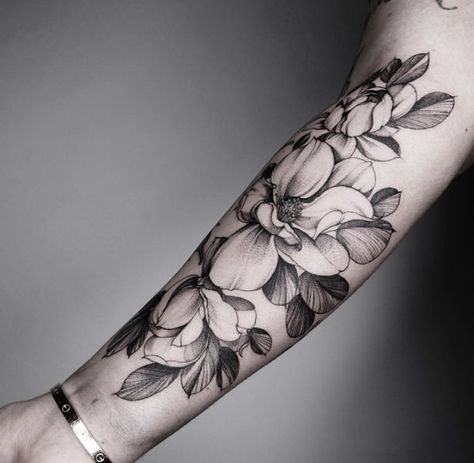 Men Flower Tattoo, Shoulder Cap Tattoo, Magnolia Tattoo, Feminine Tattoo Sleeves, Boho Tattoos, Beautiful Flower Tattoos, Crow Tattoo, Flower Tattoo Arm, Floral Tattoo Sleeve