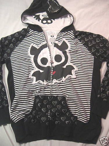 Skelanimals kangaroo pocket hoodie Stile Punk Rock, Scene Outfits, Scene Girls, Scene Fashion, Emo Outfits, Kangaroo Pocket Hoodie, Pocket Hoodie, Alt Fashion, Alternative Outfits