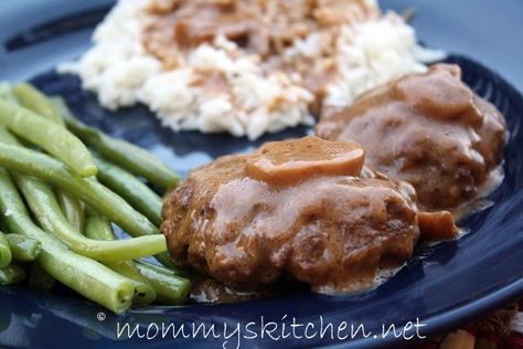 Salisbury Steak #recipe Salisbury Steak Recipes, Salisbury Steak, Steak Recipe, Onion Soup, Beef Dishes, Salisbury, Family Friendly Meals, Steak Recipes, Meat Dishes