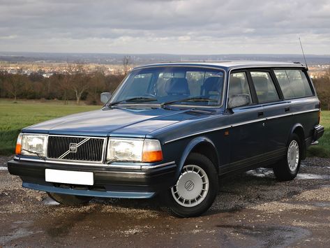 Ashtown Burials, Volvo 240 Wagon, Volvo Station Wagon, Volvo Wagon, Volvo Xc, Volvo 740, Flashy Cars, Volvo 240, Volvo Cars