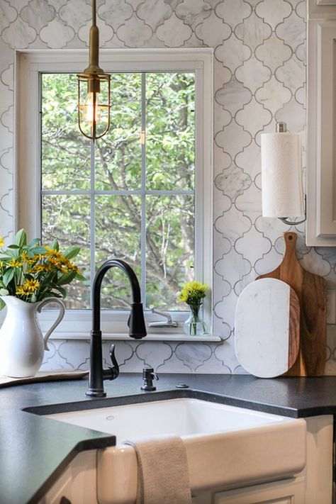 With a curved outline and sculptural, trellis-like form, it's a prime contender for the backsplash, namely one in need of an elegant refresh. Ready to try it out for yourself? #hunkerhome #tile #backsplash #tileideas #arabesquetile Arabesque Tile Backsplash Kitchen, Roman Valance, Modern Valances, Farmhouse Kitchen Backsplash Ideas, Arabesque Tile Backsplash, Faux Roman Shade Valance, Backsplash Arabesque, Farmhouse Kitchen Backsplash, White Kitchen Backsplash