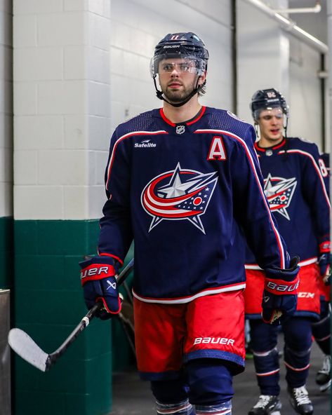 Columbus Blue Jackets on X: "First of many https://t.co/lI88V7Sdt6" / X Cole Sillinger, Adam Fantilli, Hockey Photos, Jack Campbell Hockey, Blue Jackets Hockey, Team Canada Hockey World Juniors, Blues Hockey, Lakes Hockey Series, Hockey Guys