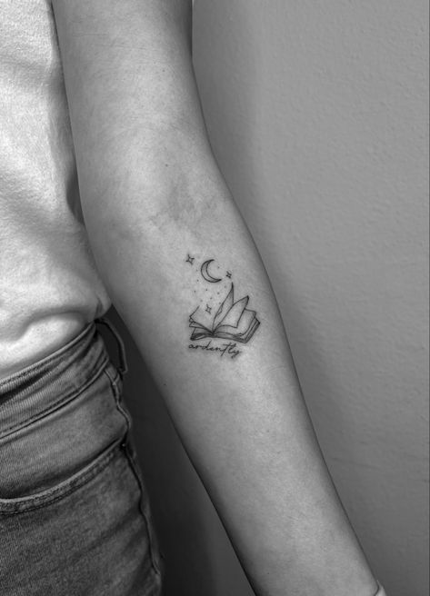 Fineline book tattoo Fineline Book Tattoo, Book Tattoo, Subtle Tattoos, I Tattoo, Tattoos