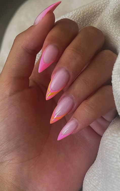 Beach Vacay Nails, Acrylic Nails Almond Shape, Queen Nails, Pink Glitter Nails, Vintage Nails, Gel Nails Diy, Grunge Nails, Summery Nails, Bling Acrylic Nails