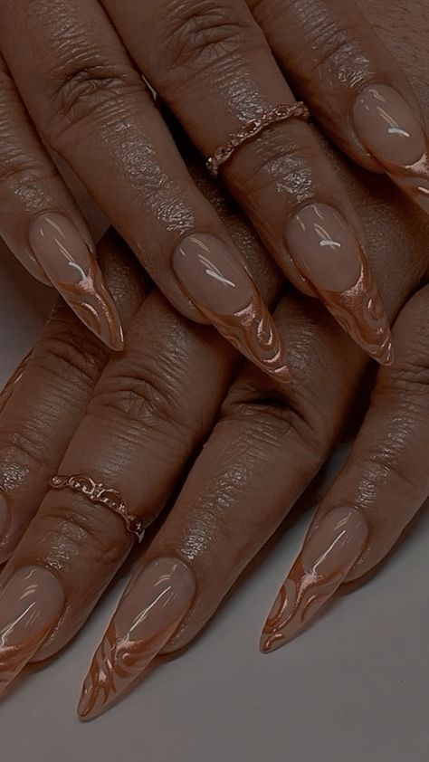 Honey Inspired Nails, Brown And Rose Gold Nails, Gold Brown Nails, Gold And Brown Nails, Brown Gold Nails, Pink And Brown Nails, Caramel Nails, Bronze Nails, Belle Beauty