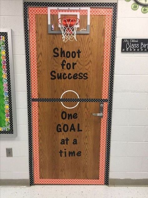 27 Great Ideas for a Sports Classroom Theme - WeAreTeachers Basketball Classroom, Sports Bulletin Boards, Classroom Door Decorations, Sports Classroom, Sports Theme Classroom, Team Theme, Math Classroom Decorations, Basketball Tricks, Teacher Doors