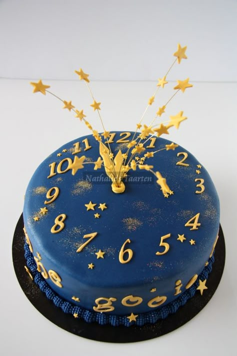 I want this cake with a comet on it, minus the things popping out, and have the hands set to the time he was born. Along the side...Happy 1st Birthday New Years Cakes, Clock Cake, New Years Cake, Happy New Year Cake, New Year Cakes, New Year's Desserts, New Year Cake, Cake Models, New Year's Cake