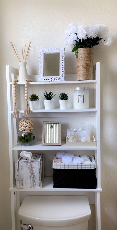 Beachy Room, Restroom Decor, Bathroom Decor Apartment, Bathroom Aesthetic, Casa Vintage, Bathroom Design Decor, Home Diy Ideas, Bathroom Inspiration Decor, Home Diy Decor