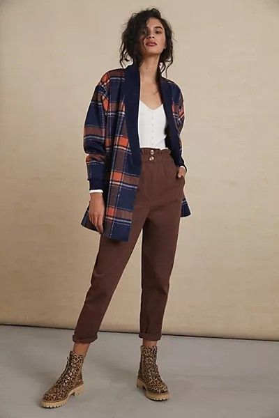 Paperbag Jeans Outfit, Pants For Winter, Paperbag Jeans, Pants Outfit Work, Paperbag Pants, United Colors Of Benetton, Mode Inspiration, Pants Outfit, Accessories Home