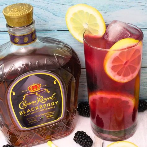 8 Simple Blackberry Crown Cocktail Recipes to Try Today! - Dinners Done Quick Blackberry Lemonade Recipe, Crown Royal Recipes, Crown Drink, Blackberry Whiskey, Blackberry Sangria, Blackberry Cocktail, Blackberry Drinks, Crown Royal Drinks, Blackberry Lemonade