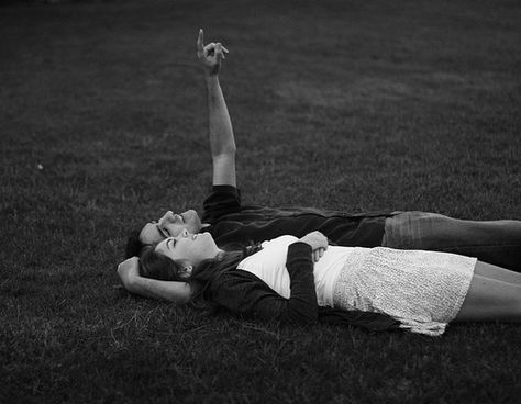 I don't want someone who promised me the moon and the stars. I want someone to lay on the grass and watch them with me! ~ UNKNOWN Relationship Bucket List, And So It Begins, Win My Heart, Perfect Boyfriend, Dear Future Husband, Dear Future, Look At The Stars, The Perfect Guy, Lovey Dovey