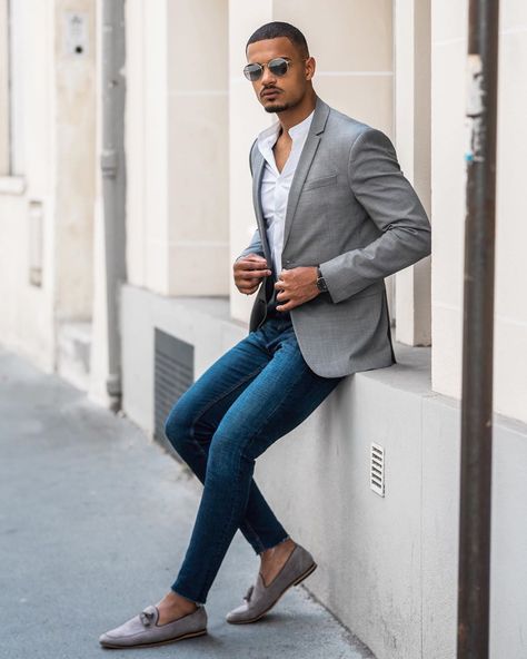 Grey Loafers Men Outfit, Gray Loafers Outfit, Gray Shoes Outfit, Casual Summer Wedding Outfit, Mocassin Outfit, Mens Grey Dress Shoes, Suit With Jeans, Grey Blazer Outfit, Gray Dress Shoes