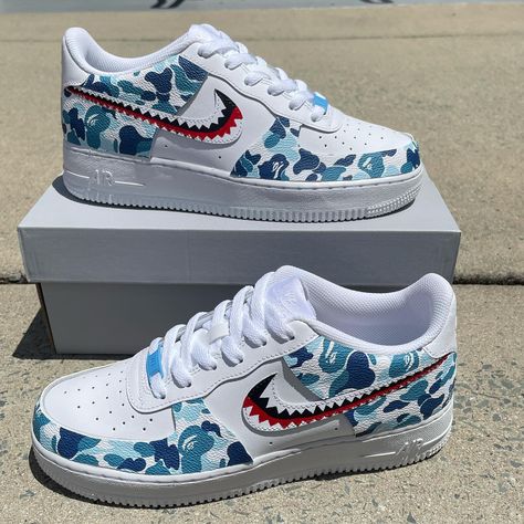 Costum Air Force 1, Air Force 1 Painted Ideas Men, Custom Bape Shoes, Air Force Custom Ideas, Painting Air Force 1, Air Force 1 Custom Ideas, Custom Air Force 1 Ideas, Bape Air Force 1, Custom Painted Air Force 1