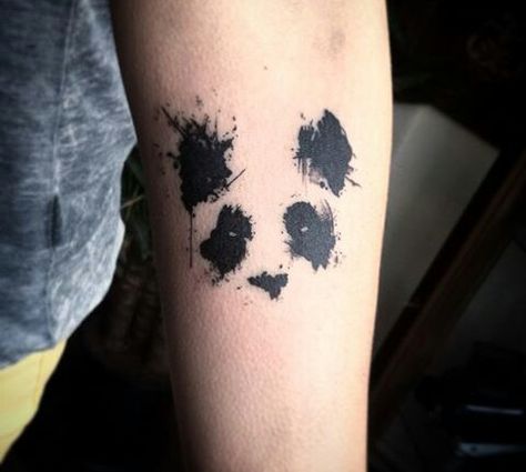 Cute. Maybe even colorful Artsy Tattoos, Tatuagem Masculina Pequena, Mother Nature Tattoos, Panda Tattoo, Geniale Tattoos, Tatuaje A Color, Bear Tattoo, Tattoo Life, Nature Tattoos