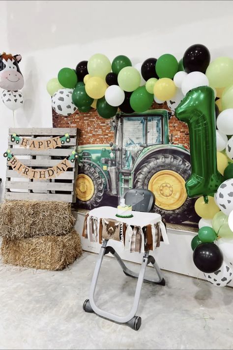 Tractor Themed Birthday Party, Themed Birthday Party, Tractor, Balloons, Birthday Party, Birthday