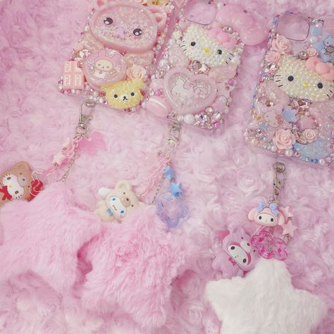 Kawaii Teddy Bear collection ^_^ these are so cute and come with a phone lanyard tab (clear) ( I think that’s what it’s called). They’re the things you stick in between your case and phone and allows you to hand charms or phone straps. #kawaiicharms #kawaii #kawaiideco #decoden #kawaiiasthetic #kawaiiphonecase #decodencases #decodenphonecase #cute #pink #girly #iphonecase #iphonecases #hellokittycharm #cinnamoroll #charms Kawaii Teddy Bear, Special Event Outfit, Decoden Phone Case, Phone Straps, Kawaii Phone Case, Teddy Bear Collection, Pretty Iphone Cases, Phone Lanyard, Sweet Escape