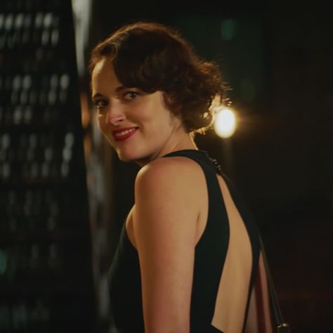 #fleabag #PhoebeWallerBridge Phoebe Waller-Bridge #fleabag2016 Fleabag Black Jumpsuit, Phoebe Waller-bridge, Fleabag Jumpsuit, Bridge Icon, Black Jumpsuit, Vision Board, A Woman, Bridge, Jumpsuit