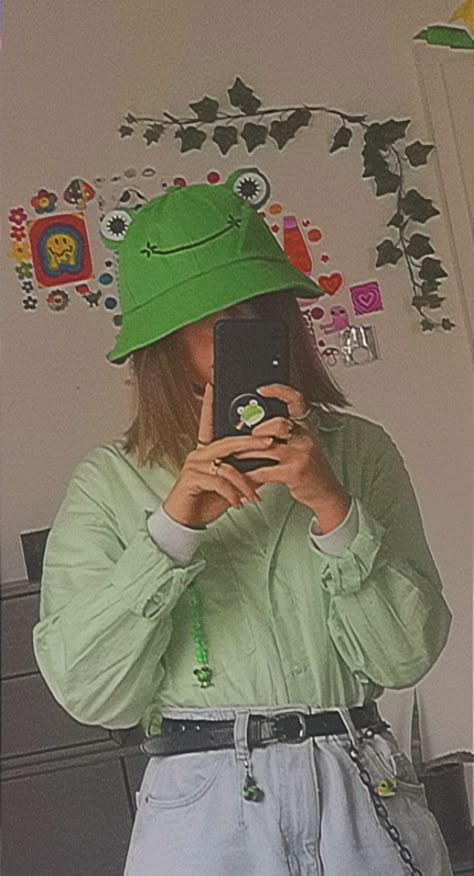 Froggy Outfit, Kidcore Outfit, Frog Bucket Hat, Bucket Hat Outfit, Movie Bloopers, Frog Costume, Cute Cap, Kidcore Aesthetic, Bucket Hat Summer