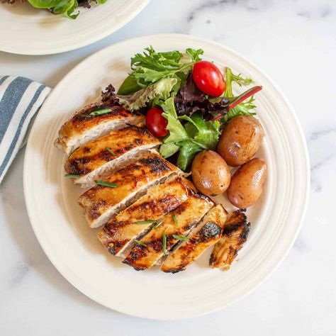 Grilled Chicken Breast Marinade, Garlic Grilled Chicken, Honey Lemon Chicken, Chicken Menu, Chicken Treats, Honey Soy, Chicken Salad Sandwich, Grilling Chicken Breast, Yummy Chicken Recipes