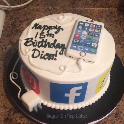 Social Media Cake, Snapchat Cake, Boys 18th Birthday Cake, Sleepover Cake, Birthday Cake Vanilla, Iphone Cake, Emoji Birthday Cake, Facebook Cake, Starbucks Cake