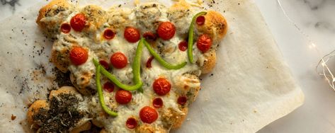 Christmas Tree Pizza by Ree Drummond Christmas Tree Pizza, Basil Bread, Pioneer Woman Ree Drummond, Ree Drummond, Pizza Recipe, Shredded Mozzarella, Bread Dough, Pioneer Woman, Pizza Recipes