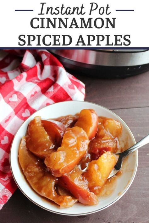 Spiced Apples Recipe, Stewed Apples Recipe, Front Yard Flower Bed, Instant Pot Stew, Apple Cinnamon Recipes, Apple Treats, Baked Cinnamon Apples, Baked Apple Recipes, Girls Lunch