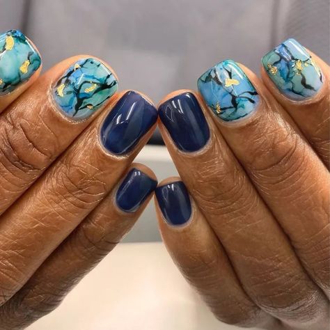 18 Navy Blue Nail Designs That Maximize the Fall Trend Navy Blue Nail Designs, Navy Nails, Navy Blue Nails, Hair Concerns, Fall Trend, Blue Polish, Blue Nail Polish, Blue Nail Designs, Blue Nail