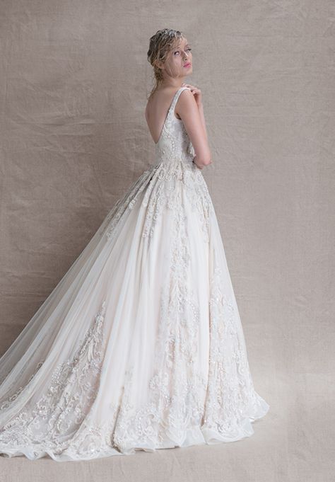 Paolo Sebastian printemps-été 2015  #mode #fashion #mariage #wedding #robe Paolo Sebastian Wedding Dress, 2 Daughters, Wedding Dresses Whimsical, Paolo Sebastian, Ellie Saab, Elegant Weddings, 2015 Wedding, Bride Fashion, Beautiful Wedding Gowns