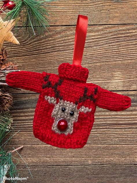 Christmas Sweater Ornament, Christmas Knitting Projects, Miniature Knitting, Rudolph Reindeer, Little Cotton Rabbits, Crochet Christmas Decorations, Hanging Christmas Tree, Christmas Knitting Patterns, Crochet Christmas Ornaments