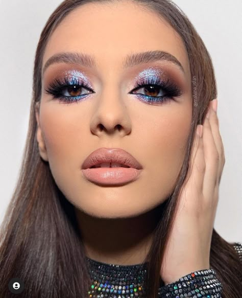 Blue Makeup Looks, Mekap Mata, Purple Makeup, Smink Inspiration, Eye Makeup Designs, Makijaż Smokey Eye, Makeup Eye Looks, Blue Eyeshadow, Eye Makeup Art