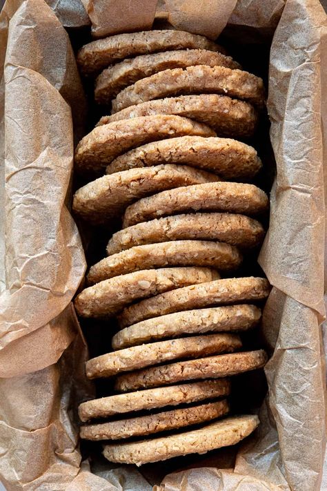 Oat Biscuits Recipe, Oat Biscuit Recipe, Butter Biscuits Recipe, Oat Biscuits, Delish Cakes, Protein Vegetarian, Easy Biscuit Recipe, High Protein Vegetarian Recipes, Dairy Free Cookies