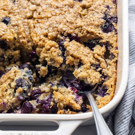 Instant Oatmeal Recipes, Blueberry Oatmeal Bake, Healthy Peanut Butter Cups, Blueberry Oatmeal Muffins, Easy Breakfasts, Fit Foodie Finds, Cooking Oatmeal, Baked Oatmeal Cups, Breakfast Recipes Sweet