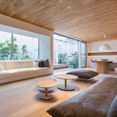 Minimal Japanese Interior, Tiny Apartment Living, Japanese Living Room, Japandi Interior, House Design Pictures, Japanese Interior, Minimalist Interior Design, Metal Building Homes, Room Makeover Inspiration