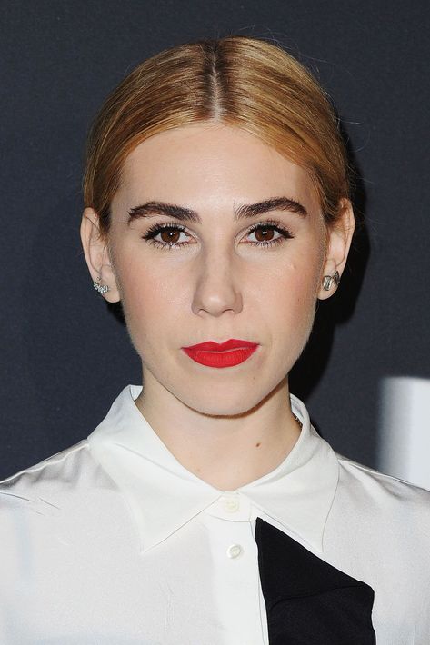 Black Hair Blonde Eyebrows, Hair With Dark Eyebrows, Blonde Hair With Dark Eyebrows, Kendall Jenner Eyebrows, Super Blonde Hair, Blonde Hair Dark Eyebrows, Zosia Mamet, Eyebrow Trends, Blonde Eyebrows