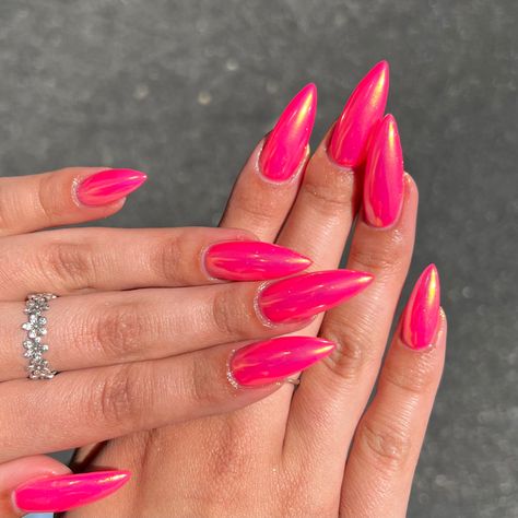 Pink Nail Designs Almond Shape Glitter, Chrome Neon Nails, Neon Pink Chrome Nails, Neon Chrome Nails, Neon Pink Nails Art, Hot Pink Chrome Nails, Hot Pink Chrome, Nails Basic, Neon Pink Nails