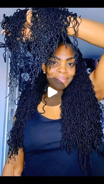 Sisterlocks_London 🇬🇧 on Instagram: "DOUBLE TAP if you LOVE this Sisterlocks BRAIDOUT!!!! 
*
*
I kept my braids in just over 2 weeks, the results speak for themselves! 
*
*
*
*
*
*
*
*
*
*
#sisterlockshairstyles #sisterlocstyles #sisterlocksuk #sisterlocksjourney #sisterlocs  #braidout #locs #locdhaircommunity #longhair #blackhair #blackhairstyles #sisterlockedandlovingit #melanin #melaninmagic #naturalhair #naturalhairstyles #hairgoals #love #loclove #locqueen #blackgirlsrock #blackwomen #naturalhairgoals #naturalhairgrowth #sisterlocsjourney #healthyhair #healthyhairjourney #beinspired #locstyles #locjourney" Sisterlocks Braidout, Braidout Locs, Long Sisterlocks, Sister Locks Hairstyles, Sisterlocks Journey, Sister Locs, Healthy Hair Journey, Braid Out, Sisterlocks