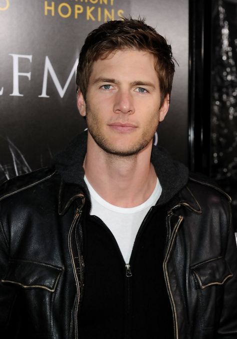 Ryan McPartlin Ryan Mcpartlin, Guy Celebrities, Scott Michael Foster, Leading Men, Male Celebs, Male Actors, Handsome Actors, Indiana Jones, White Men