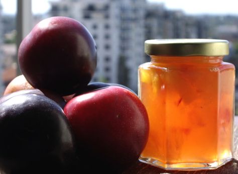 This quick and easy jam makes only 2 1/2 cups.  It makes a wonderful glaze for oven-roasted salmon.  3 cups of plums is about 10-12 plums.  This recipe comes from the book Small Batch Preserving by Topp and Howard. Ginger Jam Recipe, Plum Jam Recipe, Berry Jam Recipe, Plum Jam Recipes, Ginger Recipe, Oven Roasted Salmon, Asian Bbq, Ginger Jam, Easy Jam