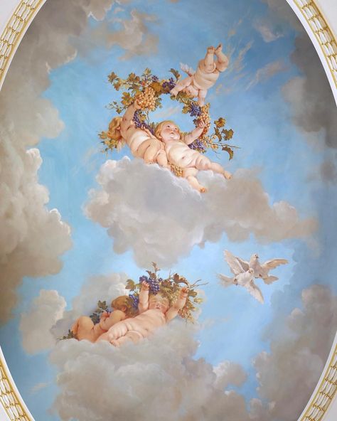 Michael Angelo Painting, Leonardo Paintings, Foyer Wallpaper, Cherub Art, Greek Paintings, Ceiling Painting, Canvas Collage, Ceiling Murals, Ceiling Art