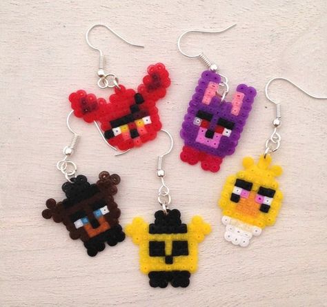 Five Nights at Freddy's inspired Perler Bead Earrings by KungFuse FNaF Perler/Hama bead Fnaf Perler Beads, Perler Bead Earrings, Perler Beads Ideas, Fnaf Crafts, Hamma Beads Ideas, Geeky Craft, Graph Patterns, Pearl Beads Pattern, Hama Beads Design