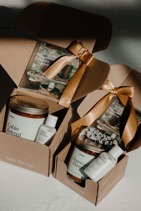 November is here, and so is this month’s cozy Vellabox! Perfect scents to embrace sweater weather and all things warm and snuggly. 🍂

fall scents
fall candles
fall fragrances Candle Subscription, Best Scents, Candle Surprise, Match Jar, Flannel Pjs, Artisan Candles, Subscription Gifts, Fall Scents, Fall Treats