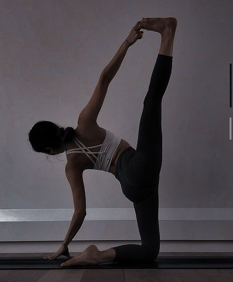 Yoga, yoga mats, yoga poses, yoga girl, yoga tips, yoga life, yoga lifestyle, yoga inspiration, yoga for beginners, yoga flow, beautiful girls, fitness, fitness girls, healthy lifestyle, life, health, fitness tips, healthy tips, aesthetic, dark, dark academia, dark icons, doing yoga, stretching, stretch in #darkacademia #yoga #aesthetic #dark #darkicons yoga clothes, yoga outfits Julia + Core + Aesthetic, Wlw Art, Cover Couple, Teacher Aesthetic, Yoga Aesthetic, Yoga Inspo, Yoga Poses Advanced, Fashion Vogue, Yoga Pictures