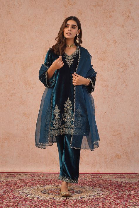 Winter Wear - INCHING INDIA Latest Velvet Dresses, Pakistani Velvet Suits, Green Velvet Shirt, Velvet Pakistani Dress, Blue Velvet Suit, Velvet Suit Design, Velvet Kurta, Velvet Dupatta, Velvet Dress Designs