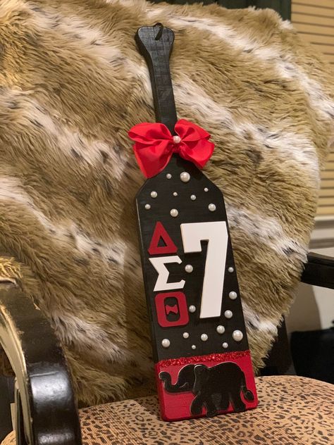 Delta Paddle Ideas, Dst Paddles Delta Sigma Theta, Delta Sigma Theta Gifts Diy Crafts, Delta Sigma Theta Paddle, Delta Sigma Theta Paddle Ideas, D9 Paddles, Theta Crafts, Paddle Designs, Delta Sigma Theta Apparel