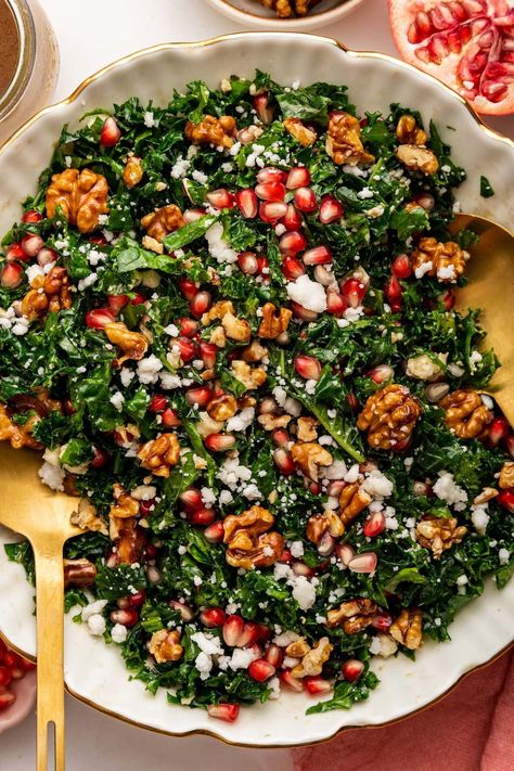 Kale Pomegranate Salad (Christmas Salad) - Eating Bird Food Kale Brussel Sprout Pomegranate Salad, Pomegranite Salad, Pomegrante Salad, Pomegranate Kale Salad, Gf Df Meals, Salad Christmas, Pomegranate Recipes Salad, Df Meals, Healthy Quick Meals