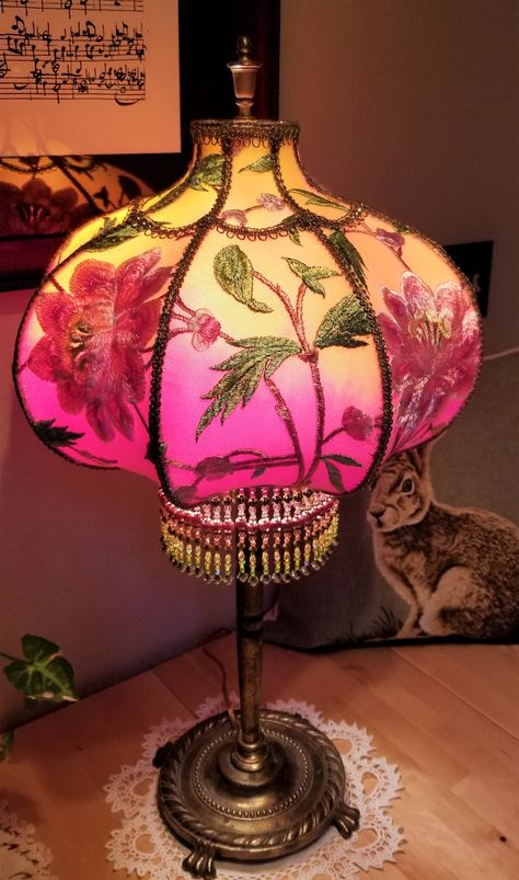 Fringe Lamps, Chinoiserie Lampshade, Fancy Lamp, Pink Lamp, Victorian Lamps, Funky Rugs, Victorian Lampshades, Lampshade Designs, I Love Lamp