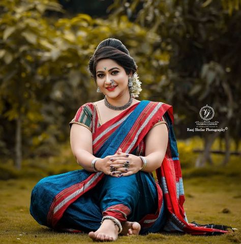 actress pratiksha jadhav Ilkal Saree, Bengali Bridal Makeup, Bride Photography Poses, Indian Photoshoot, Saree Photoshoot, Couple Photoshoot Poses, Bra And Panty Sets, Beauty Women, Saree