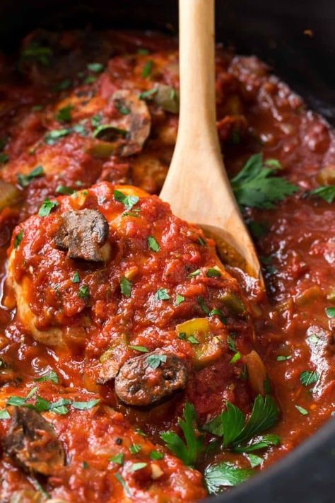 Slow Cooker Marinara, Chicken Cacciatore Easy, Chicken Cacciatore Slow Cooker, Crockpot Chicken Cacciatore, Slow Cooker Chicken Cacciatore, Healthy Italian Recipes, Slow Cooker Chicken Healthy, Cacciatore Recipes, Chicken Cacciatore Recipe